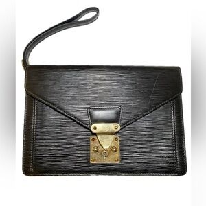 LOUIS VUITTON😍 Epi Pochette Sellier Dragonne Clutch Black